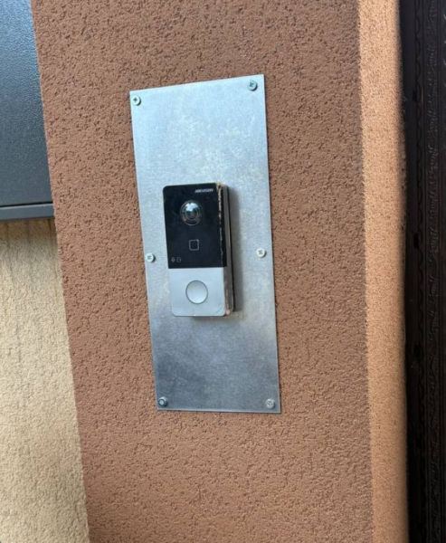 Modernizarea unui sistem video interfon cu sunet pe telefon mobil